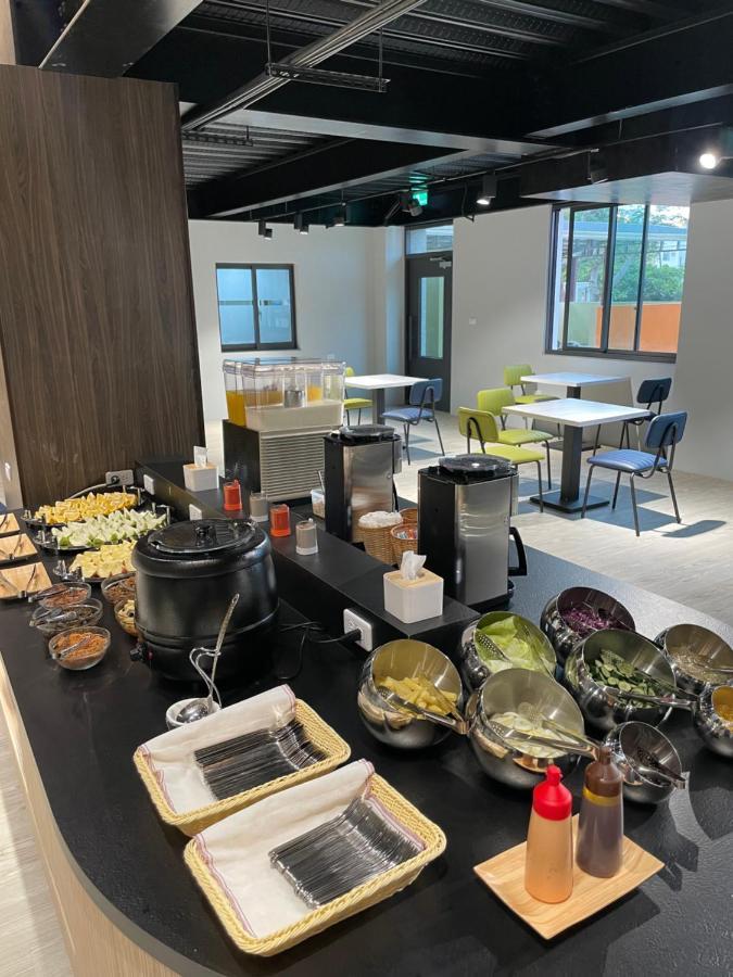 Hospitality Hotel 샤오리우치우 외부 사진